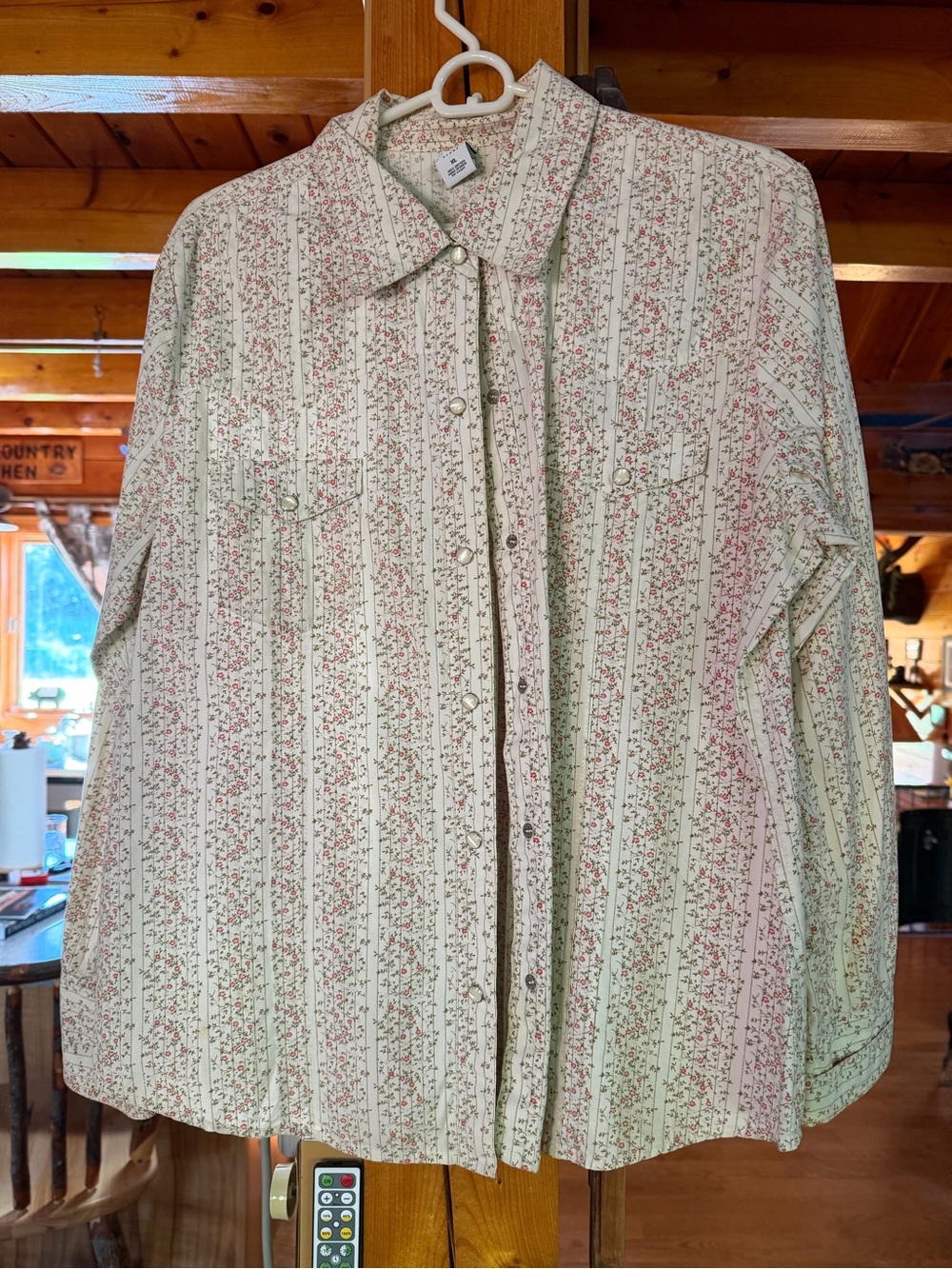 Women’s GAP Cream Floral Button-Front Shirt